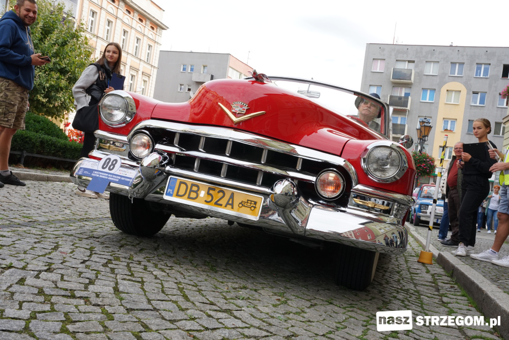 Oldtimery opanowały strzegomski Rynek [FOTO] 